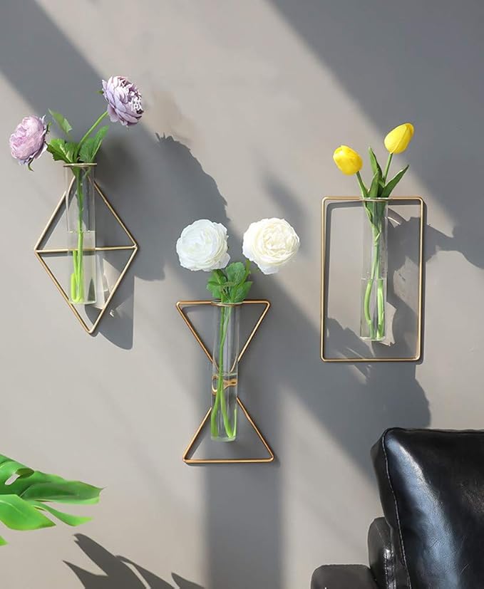 Nordic Wall Vase Hanging Geometric Gold Flower Vase Wall Mount Metal Frame Vases Hydroponic Glass Bud Vase Decor for Home Wedding Farmhouse