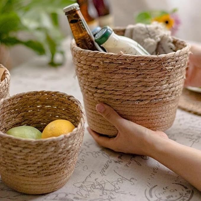 Seagrass Round Wicker Planter Basket with Plastic Liner, Handmade Woven Basket Flower Pot for Indoor Plants and Flower, Boho Home Decor, Bread & Fruit Storage Basket (Black,Set of 3)