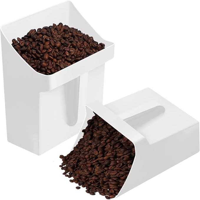 Relaxweex 2 Pcs Large Feed Scoop 128 oz Plastic Utility Grain Bird Seed Scoop Ice Seed Enclosed Bucket Shovel with Side Handle for Horse Chicken Livestock Animal Dry Food Restaurant Kitchen(White)