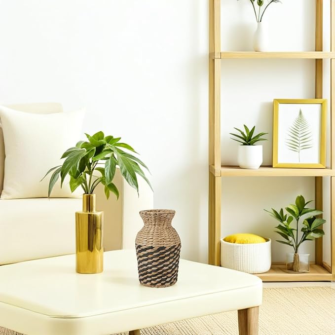 Angoily Rattan Vase 25cm Small Tabletop Woven Flower Basket Handmade Seagrass Planter for Home and Hotel Decoration