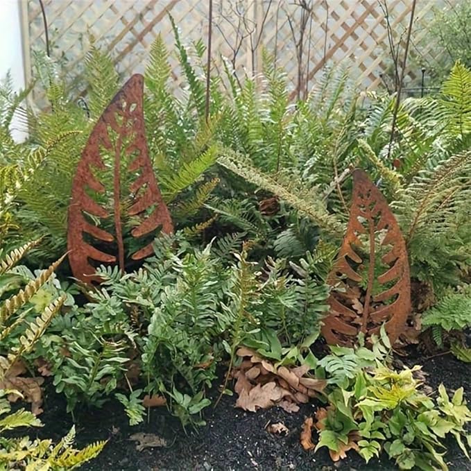 2pcs Rust-Colored Metal Plant Stakes, Classic Fern Leaf Design Garden Decor, Durable Outdoor Metal Art for Courtyard, Balcony, Flower Pots
