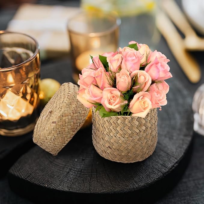 PRETYZOOM Handmade Woven Flower Basket with Lid Mini Straw Storage Basket for Home Decorations Gift Packaging Sundries Container 5.11X5.11X4.13 Inch