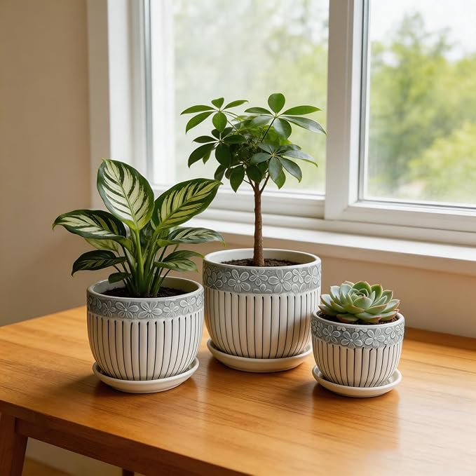 Vintage Flower Pots for Indoor Plant, Round Ceramic Plant Pots with Drainage Holes and Saucers, 6.7/5.2/3.9 Inches Retro Flower Planters Set of 3