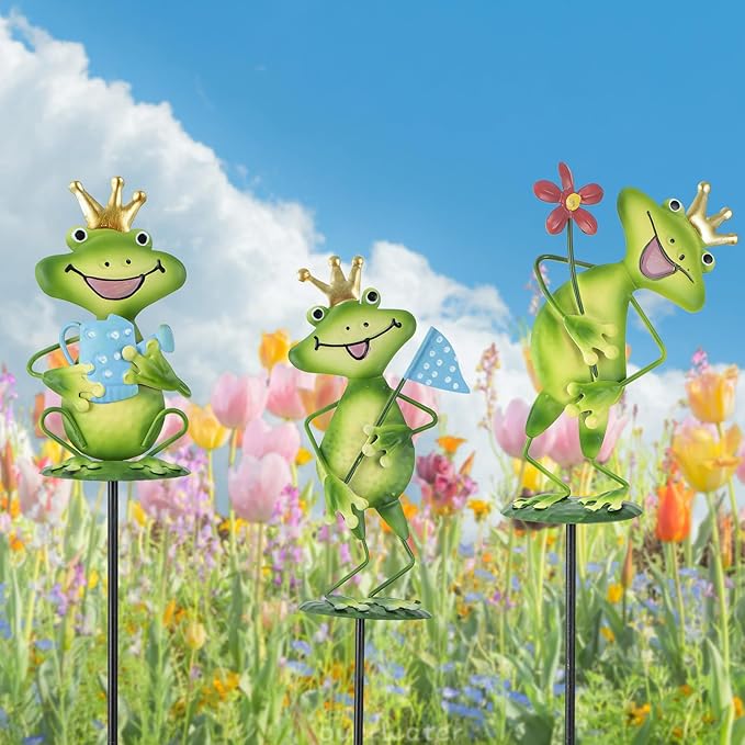 3 Pack Metal Garden Stakes, 14.2" Frog Garden Stakes for Spring Decor, Metal Yard Art for Outdoor & Outside Lawn Patio Pathway Decoration