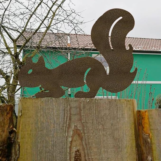 Rusty Squirrel Garden Stake, Metal Squirrel Yard Art,Squirrel Silhouette, Rusted Metal Garden Decor, Garden Gifts for Her Him(Brass,11x8/28x20cm)