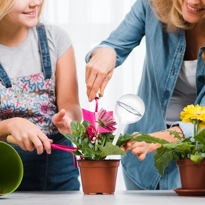 18 PCS Plant Watering Globes,Clear Plastic Watering Bulbs,Self Watering Planter,Flower Automatic Watering Device for Flowerpot,Plants Indoor,Outdoor,Home Garden(Large,Medium,Small)