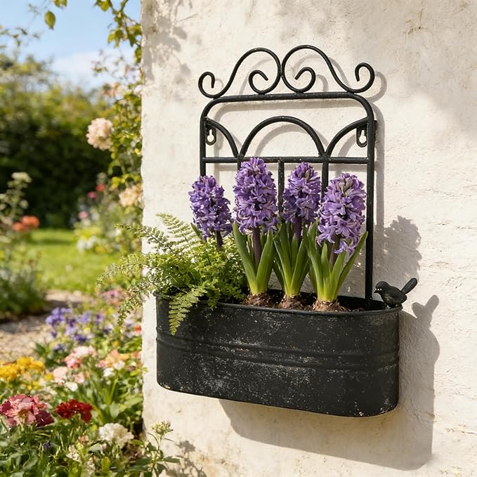 Rustic Metal Wall Planter Vintage Wall Mounted Flower Pot Distressed Wall Hanging Plant Basket Farmhouse Wall Decor for Indoor Outdoor Garden Home Yard (Black)