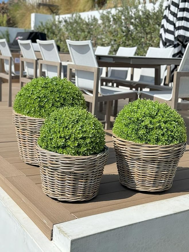 Kouboo Rattan Planter Basket with Plastic Pots Planters Flower Pots Decorative Fall planters for Front Porch Whiskey Barrel Basket Indoor Outdoor Plant Pots Medium