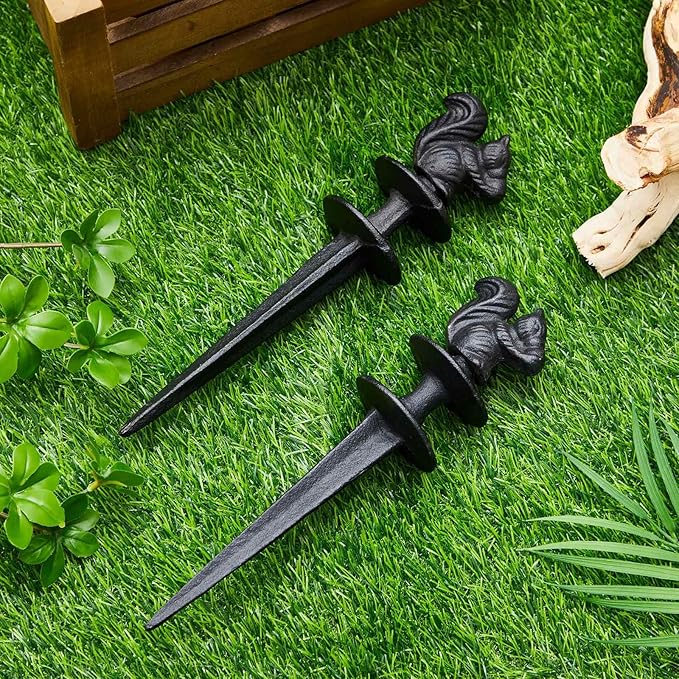 Tandefio 2 Pcs Squirrels Garden Hose Guide Stakes, Heavy Duty Decorative Antique Black Cast Iron Metal Hose Guides, Plant Protector for Lawn Yard Flower Bed