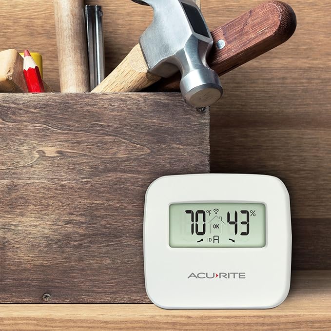AcuRite 01095M Indoor Temperature & Humidity Station with 3 Sensors, White