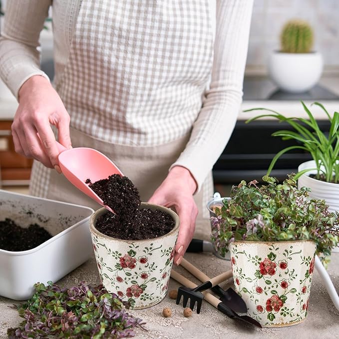 Beeveer Farmhouse Ceramic Planter 5.5 Inch Large Plants Pot Crack Beige Red Rose Flowers Plant Pots with Drainage Hole Indoor Plants Kitchen Rustic Antique Decor Gift