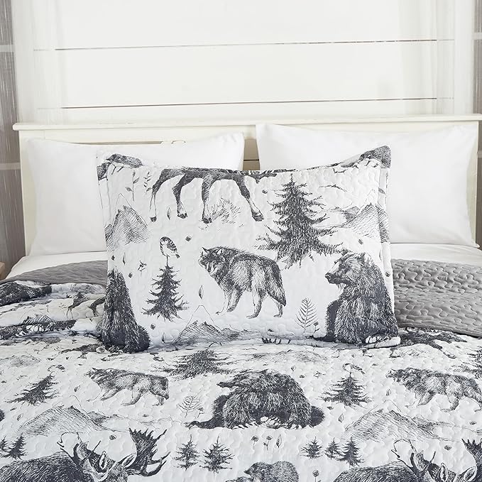 Chezmoi Collection Denver 3-Piece Southwestern Lodge Quilt Set Queen - White Black Gray Grizzly Bear Wolves Moose Pine Tree Mountain Printed Microfiber Lightweight Bedspread Set for All Season