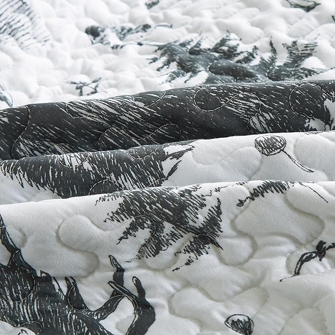 Chezmoi Collection Denver 3-Piece Southwestern Lodge Quilt Set King - White Black Gray Grizzly Bear Wolves Moose Pine Tree Mountain Printed Microfiber Lightweight Bedspread Set for All Season