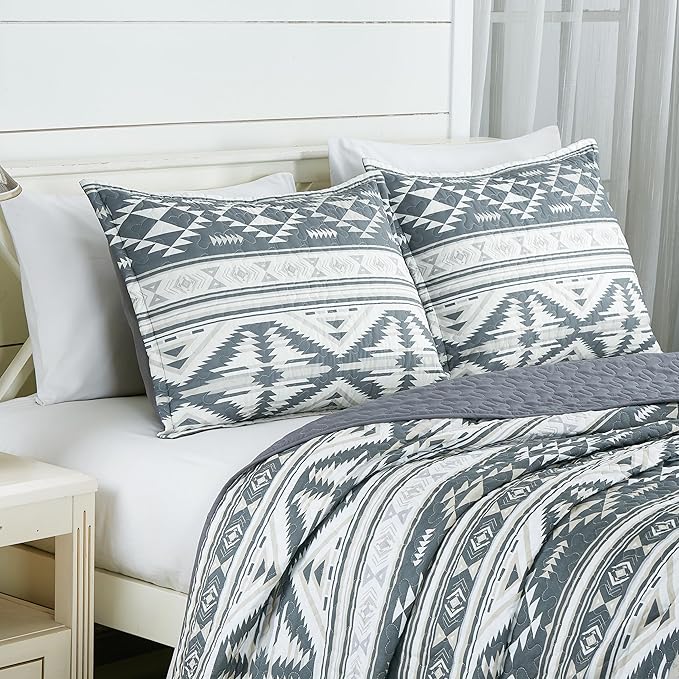 Chezmoi Collection Remy 3-Piece Southwestern Geometric Motif Quilt Set - Multicolor Gray White Light Brown Printed Microfiber Lightweight Quilted Bedspread Set, Full (90" x 95")