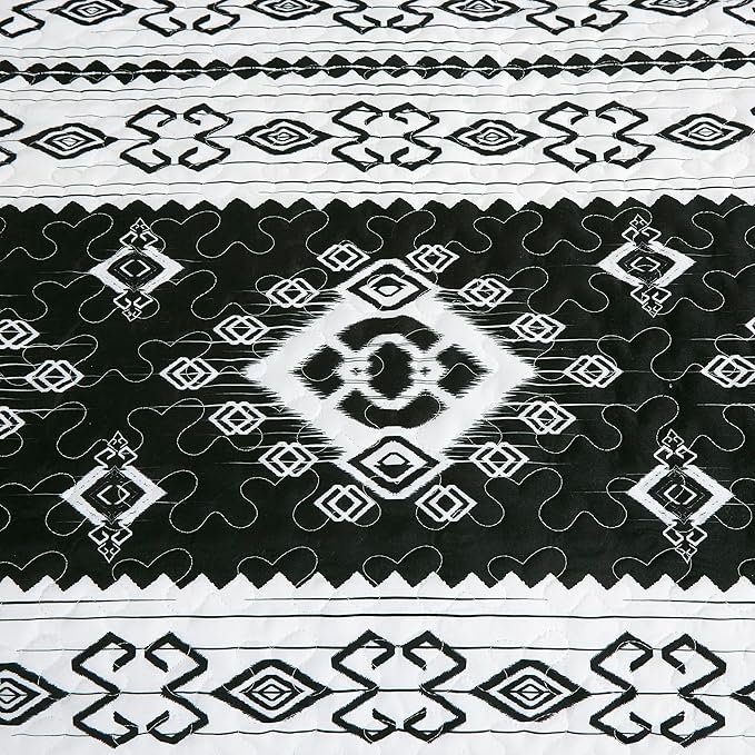 Chezmoi Collection Indie 3-Piece Southwestern Aztec Quilt Set - Black White Geometric Symbols Printed Microfiber Lightweight Quilted Bedspread Set, Queen (100" x 95")