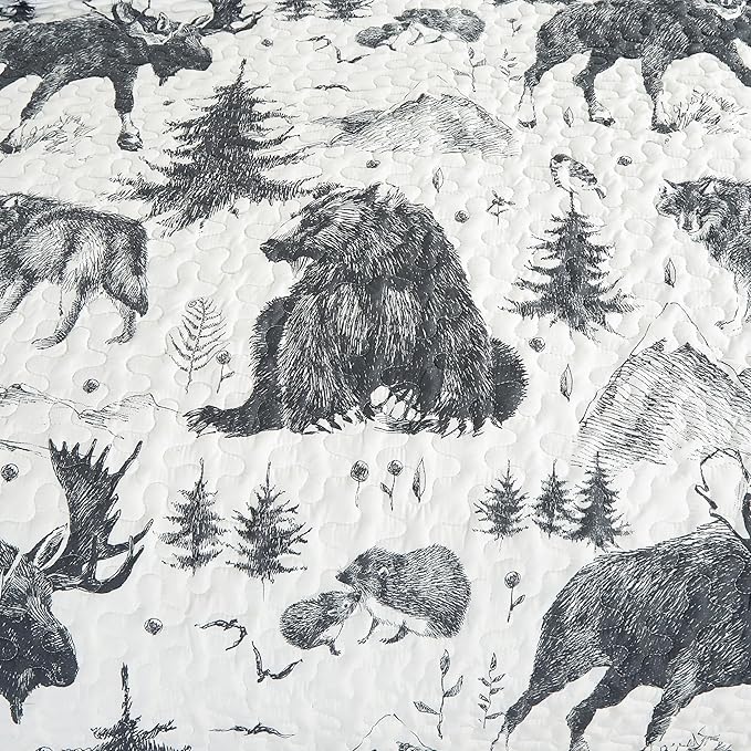 Chezmoi Collection Denver 3-Piece Southwestern Lodge Quilt Set King - White Black Gray Grizzly Bear Wolves Moose Pine Tree Mountain Printed Microfiber Lightweight Bedspread Set for All Season