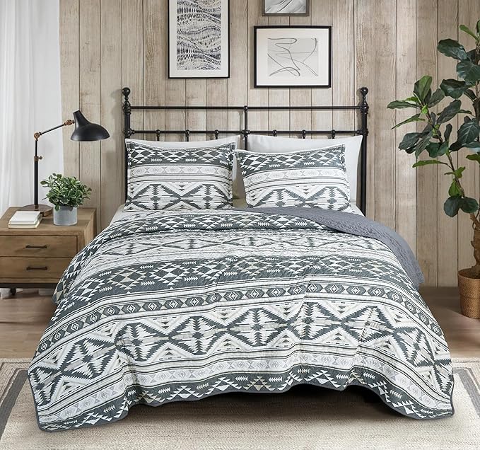 Chezmoi Collection Remy 2-Piece Southwestern Geometric Motif Quilt Set - Multicolor Gray White Light Brown Printed Microfiber Lightweight Quilted Bedspread Set, Twin (70" x 90")